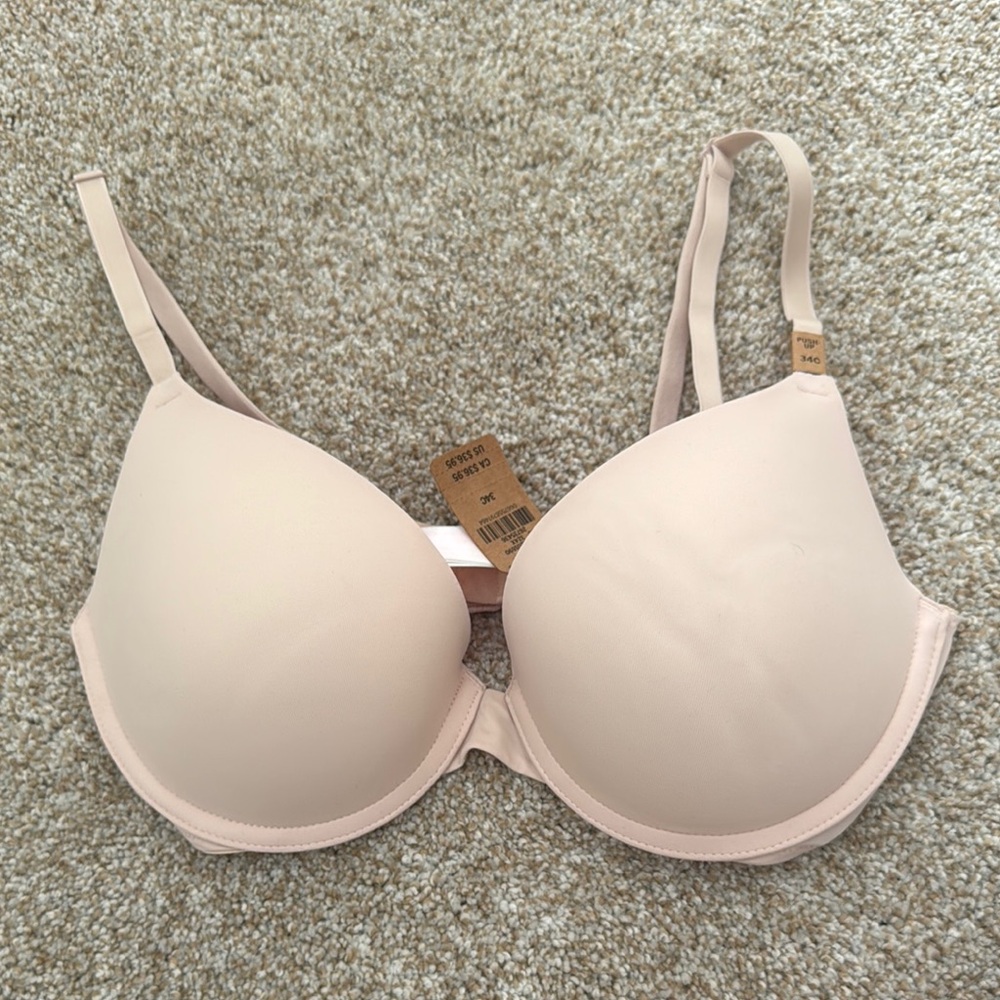 PINK Victoria's Secret Light nude Bra
